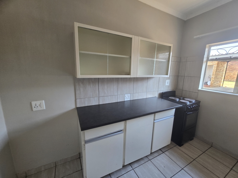 To Let 2 Bedroom Property for Rent in La Hoff North West